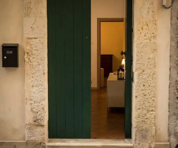 Semesterbostad La Casa Di Manu Ortigia